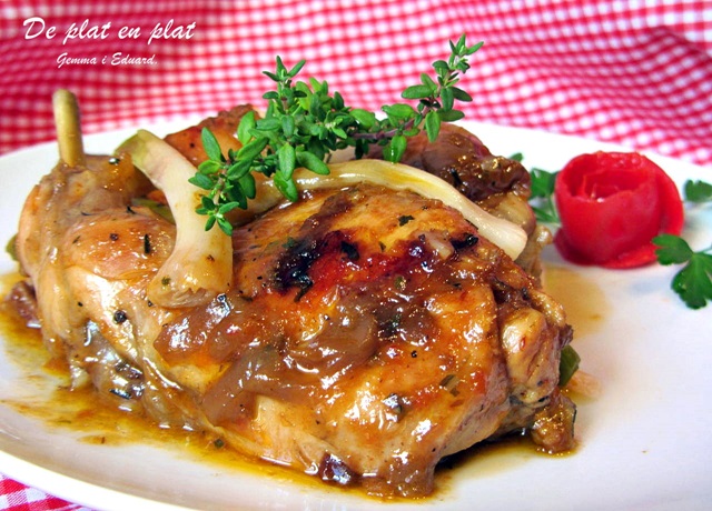 Conill rostit amb allets