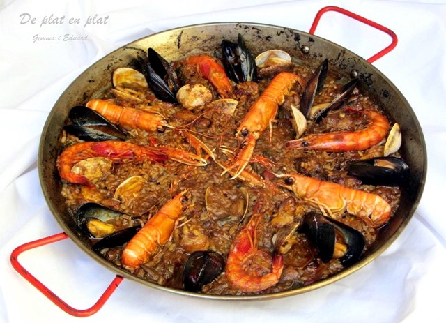 Arròs de Carn i Marisc (Paella a la Catalana/Arròs a la Paella)