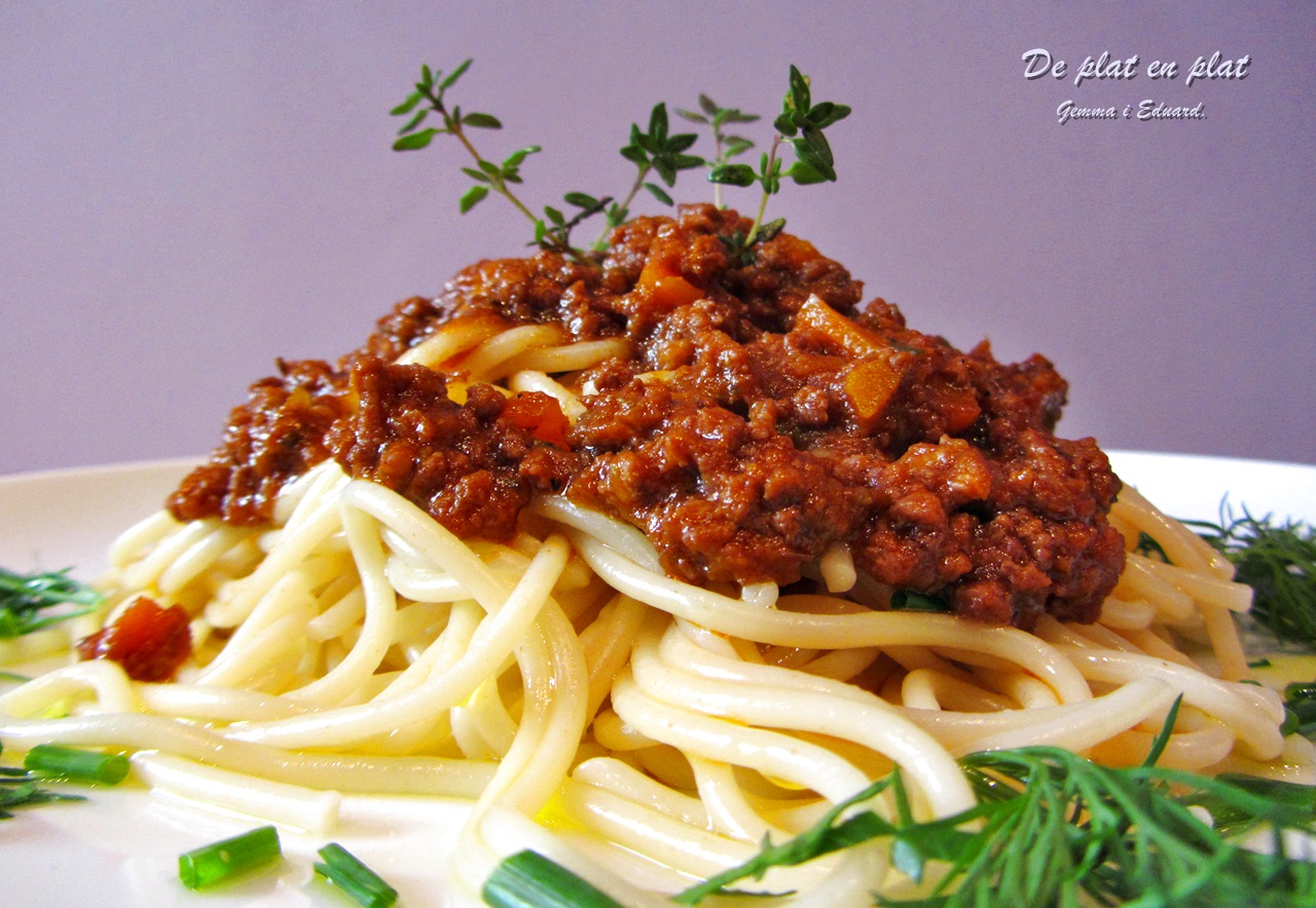 Espaguetis amb Ragú (A la Bolonyesa)
