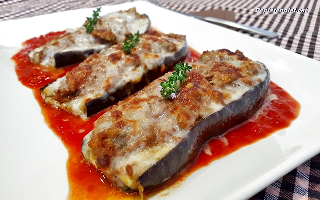 Albergínies farcides de carn